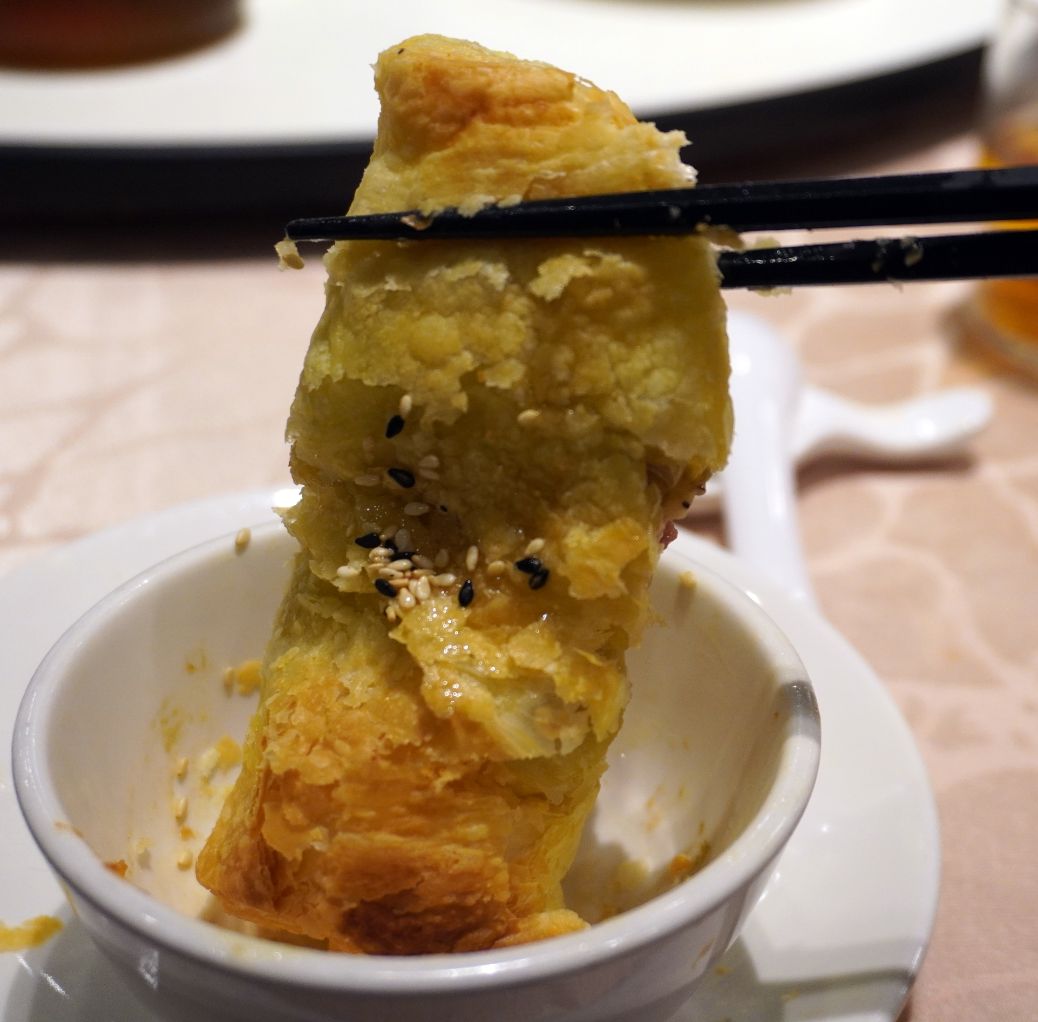 基隆信義│基隆港海產樓│在地老字號婚宴聚餐首選！超人氣海鮮餐廳，老饕必點白片土雞與紅豆奶酪