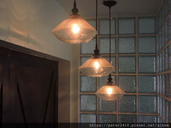 LOKA CAFE (26).JPG