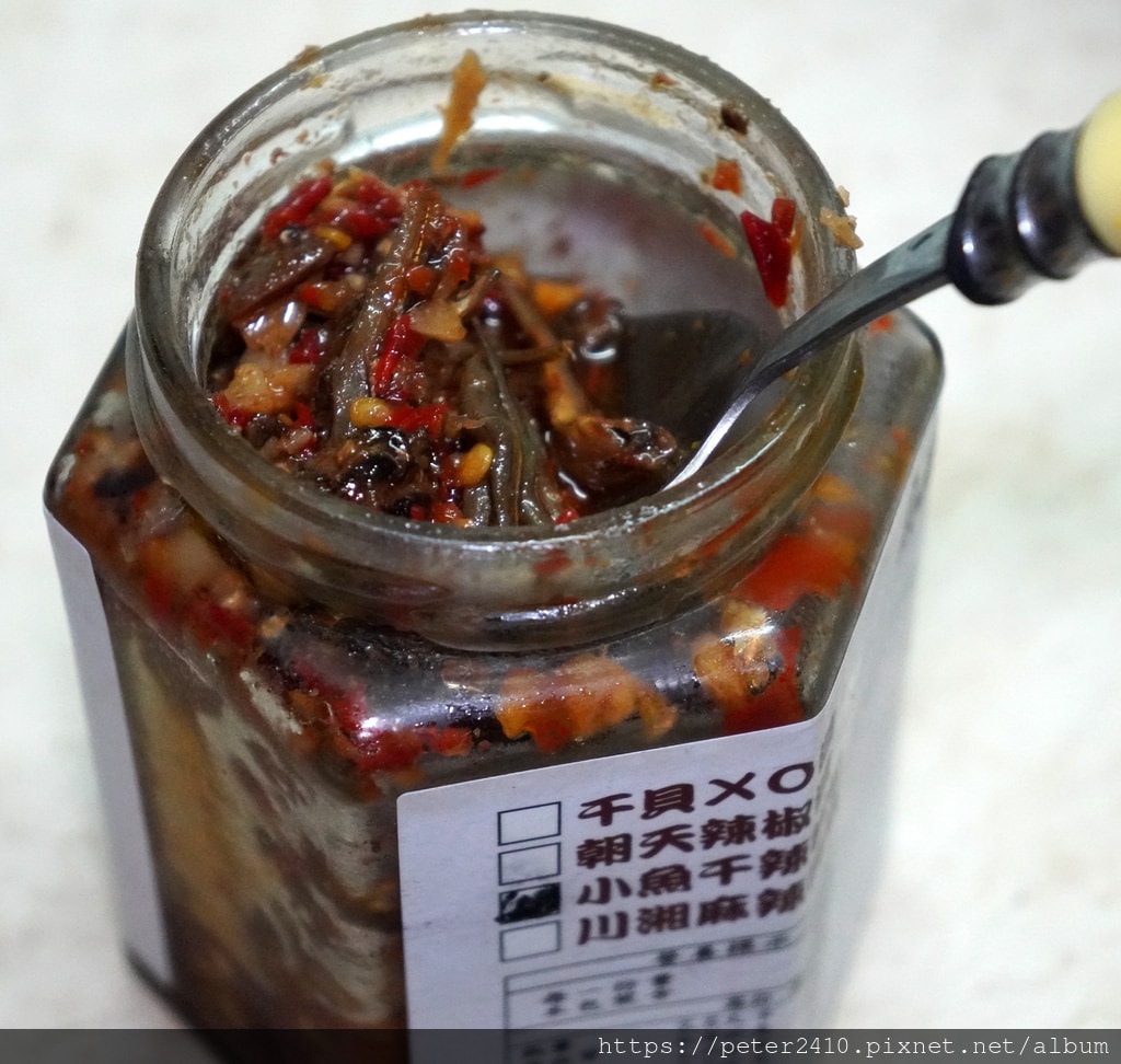 麻辣世家紅半天醬料開箱 (9).JPG