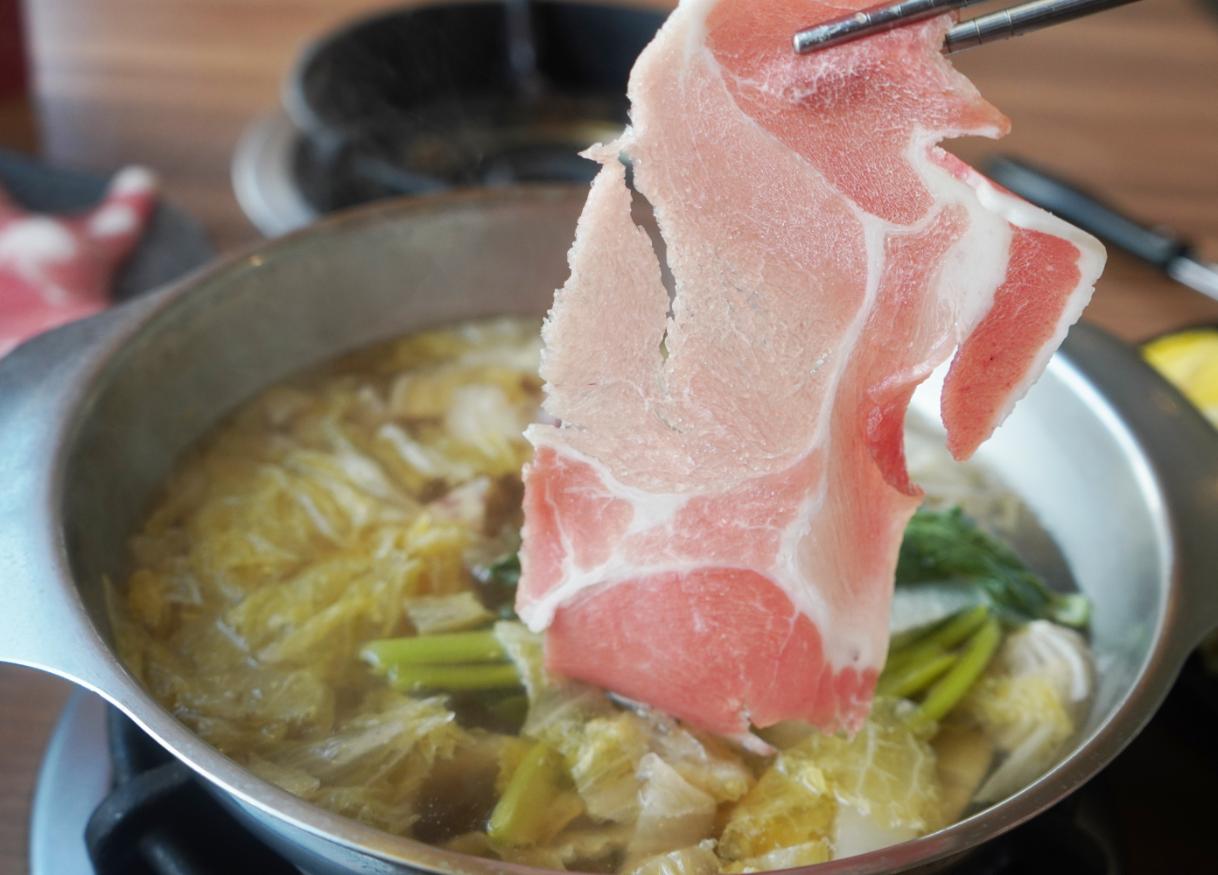 新北三峽|上水樸石火鍋|日料職人打造的日式火鍋店,庭園風裝潢,蒸蛋壽喜燒肉飯推薦必點 - 第30張圖