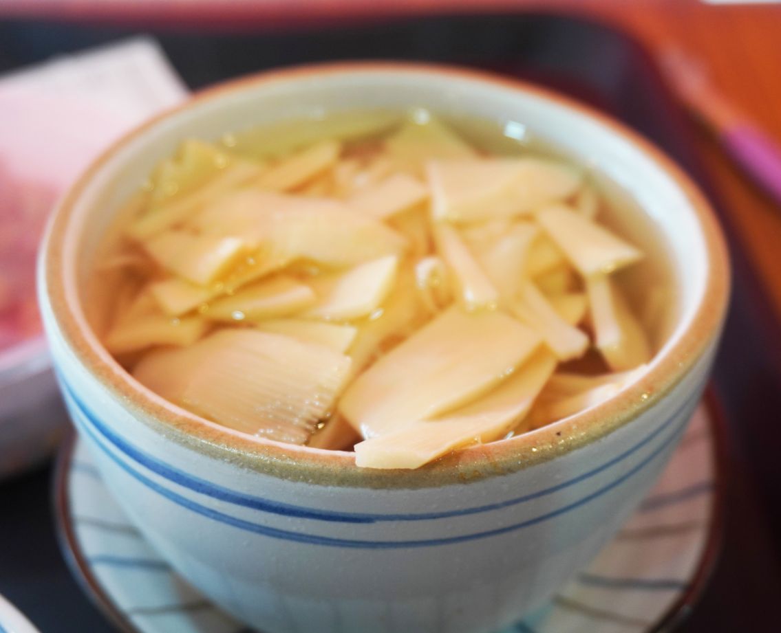 基隆中正|十二堂|雞魯飯推薦必點,滿滿膠質,搭配燉品,在地人推薦的基隆美食 - 第15張圖