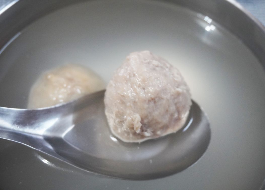 基隆廟口美食|21號魯排骨飯|超人氣排骨飯,先炸後魯,味道豐富,最推旗魚飯 - 第16張圖