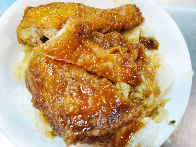 基隆廟口美食|21號魯排骨飯|超人氣排骨飯,先炸後魯,味道豐富,最推旗魚飯 - 第14張圖
