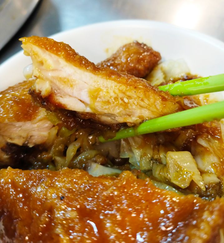 基隆廟口美食|21號魯排骨飯|超人氣排骨飯,先炸後魯,味道豐富,最推旗魚飯 - 第15張圖