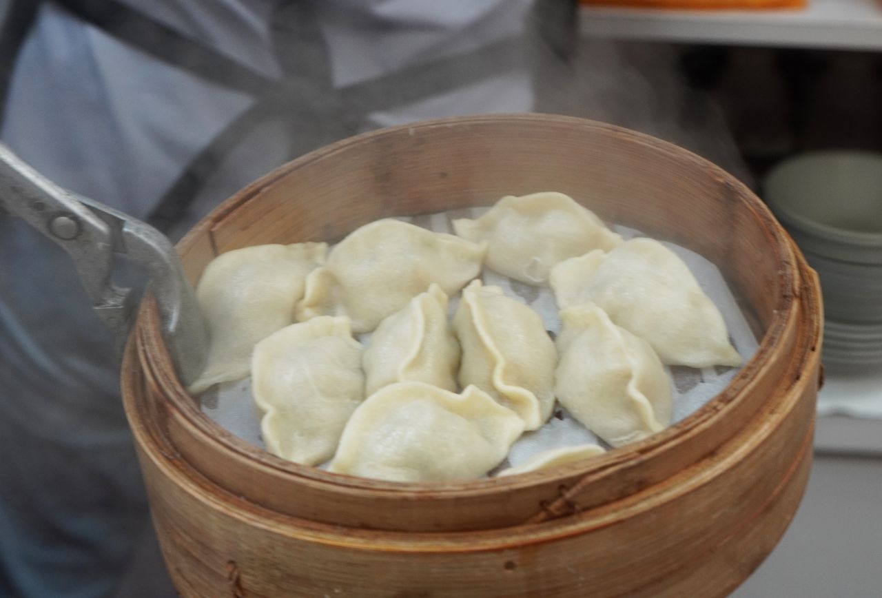 台北中正|倪記鍋貼|台北火車站美食推薦,google評價4.5高分的銅板美食 - 第13張圖