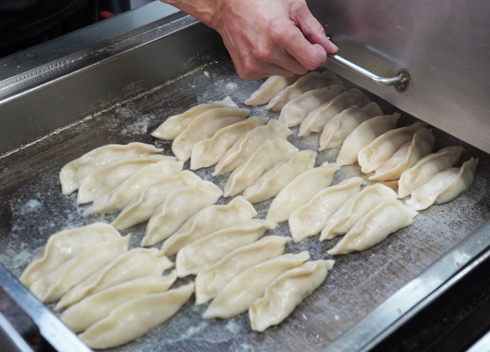 台北中正|倪記鍋貼|台北火車站美食推薦,google評價4.5高分的銅板美食 - 第4張圖