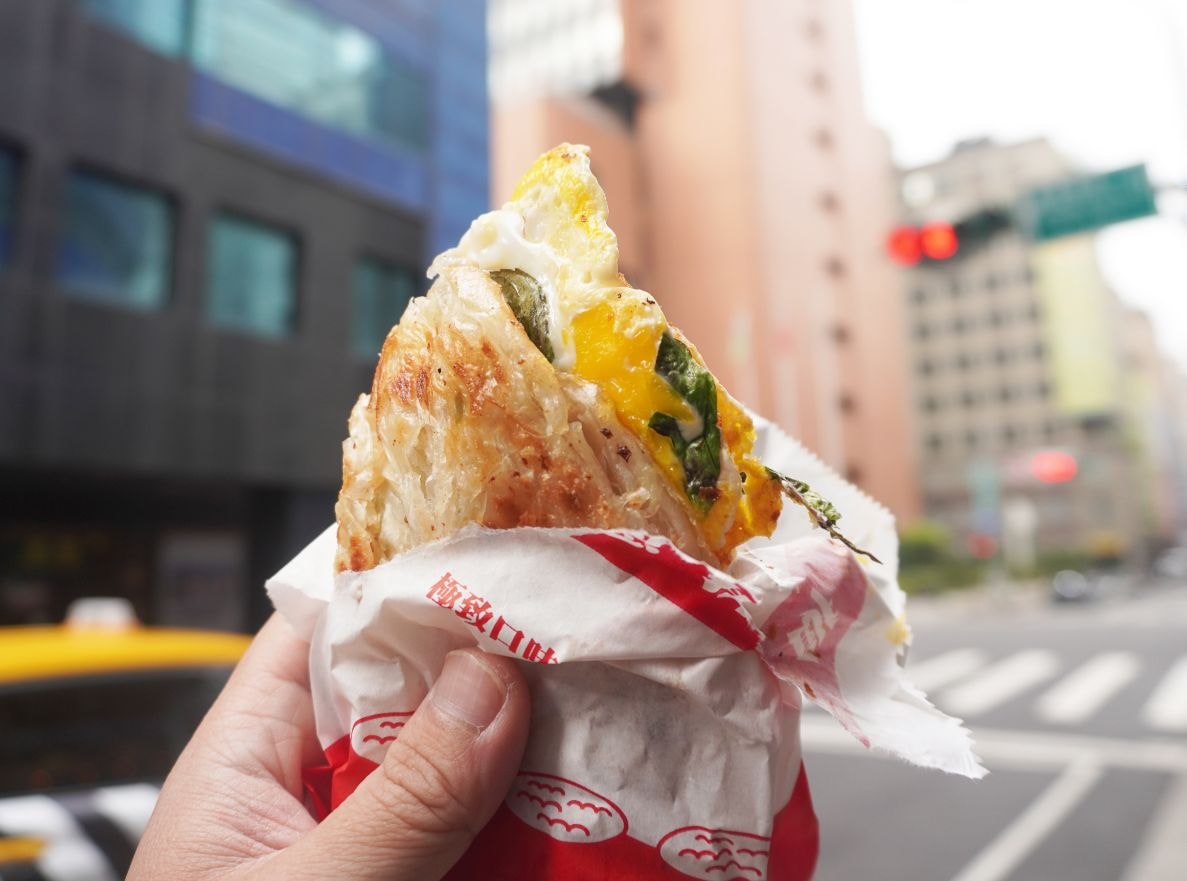 台北中正|忠將蔥抓餅懷寧店|紅到國外的銅板美食,台北車站周邊早餐推薦 - 第9張圖
