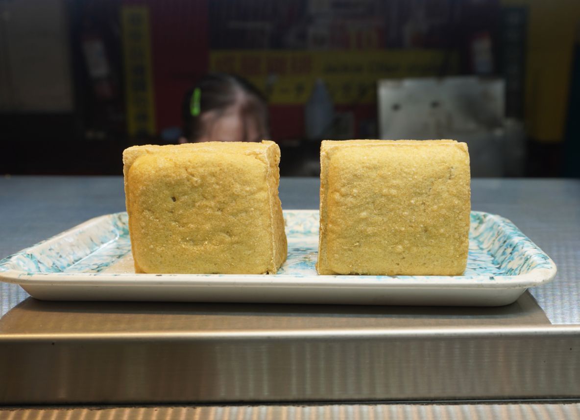 台中西屯|金牌巨無霸香酥臭豆腐|來逢甲推薦必吃臭豆腐,滿滿一盒,外酥內嫩的好味道 - 第6張圖
