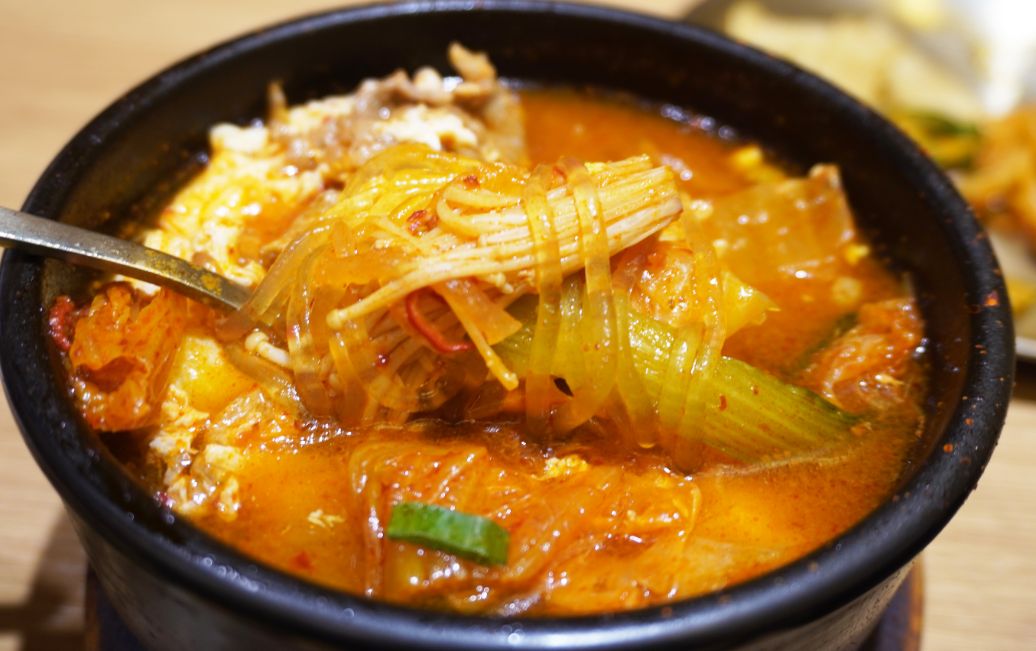 台北萬華|江陵阿嬤韓鍋料理吃到飽|多款嫩豆腐鍋、豐盛自助吧,無限續加只需498元 - 第2張圖