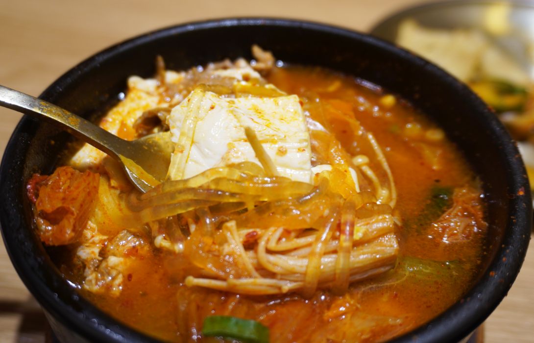 台北萬華|江陵阿嬤韓鍋料理吃到飽|多款嫩豆腐鍋、豐盛自助吧,無限續加只需498元 - 第35張圖