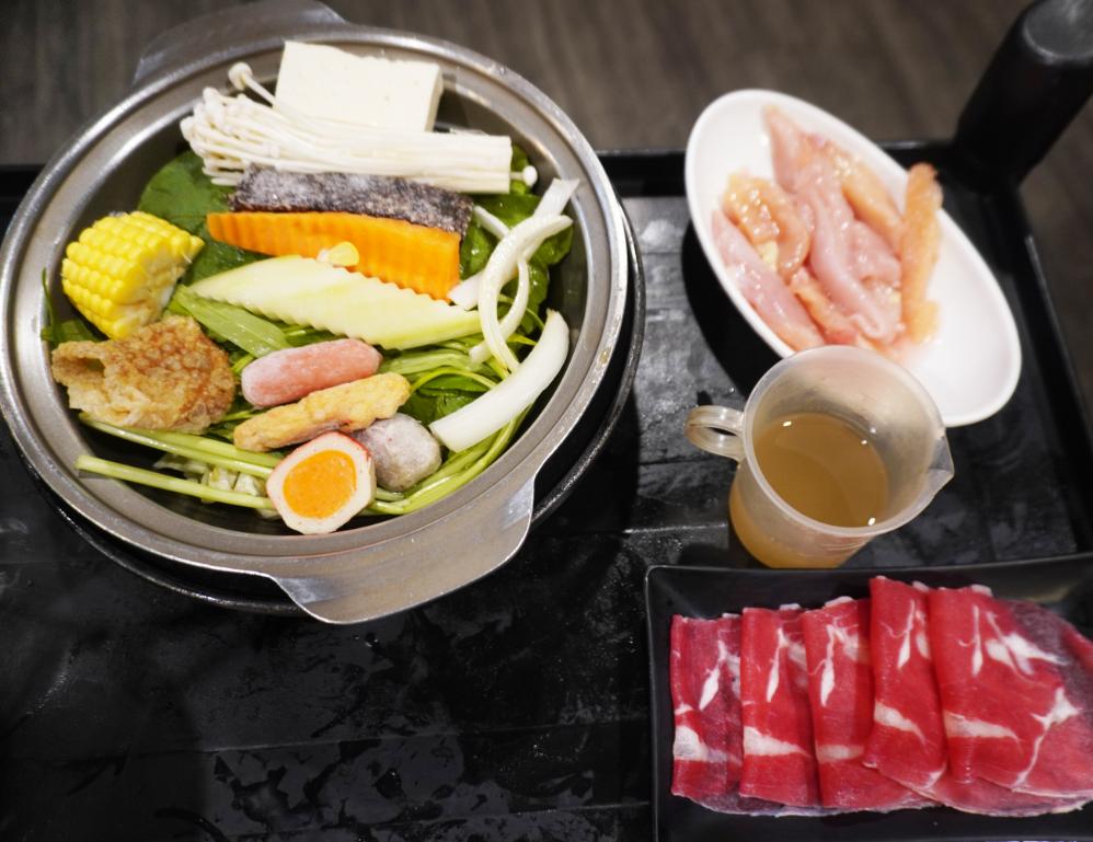 台中西屯|可麗亞石頭火鍋專賣店|50年老品牌,小火鍋食材豐富,爆香石頭火鍋湯頭濃郁 - 第3張圖