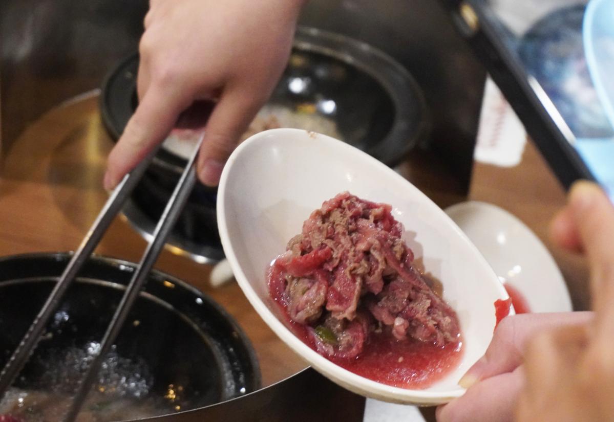 台中西屯|可麗亞石頭火鍋專賣店|50年老品牌,小火鍋食材豐富,爆香石頭火鍋湯頭濃郁 - 第10張圖