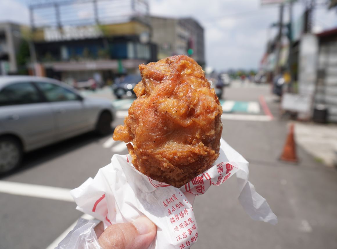 台中西屯|黑冠炸雞|水湳市場必吃美食,炸雞腿皮酥脆,肉嫩多汁 - 第10張圖