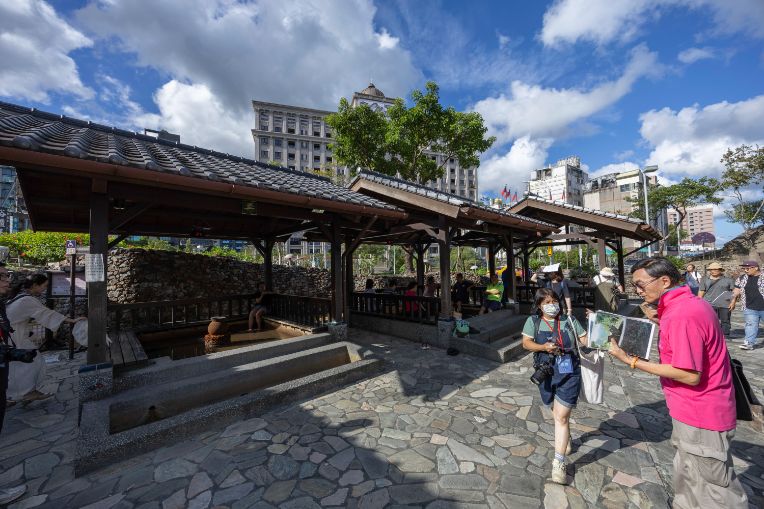 宜蘭礁溪散策.足感幸福|走訪礁溪溫泉公園、地景廣場以及溫泉廣場,深度認識美人湯的足浴文化 - 第22張圖