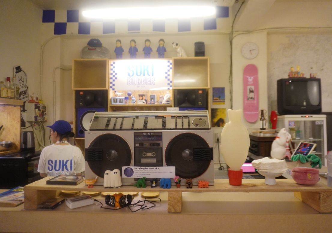 基隆仁愛|SUKI Burger|裝潢充滿90年代復古風,美式炸雞堡風味豐富,搭配酥脆薯條,吃起來很過癮 - 第12張圖