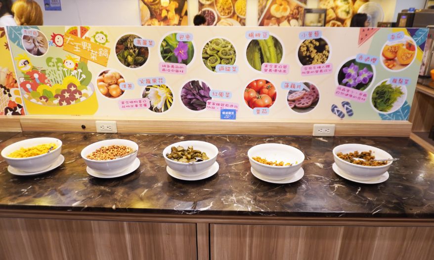 台東住宿|忘憂館景觀旅店|超人氣親子飯店,外觀帶有希臘地中海風格,夢幻粉紅球池讓孩子盡情放電 - 第22張圖