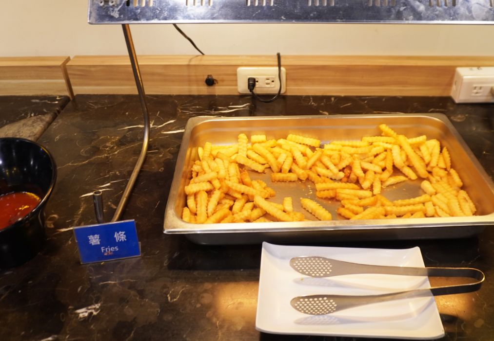 台東住宿|忘憂館景觀旅店|超人氣親子飯店,外觀帶有希臘地中海風格,夢幻粉紅球池讓孩子盡情放電 - 第30張圖