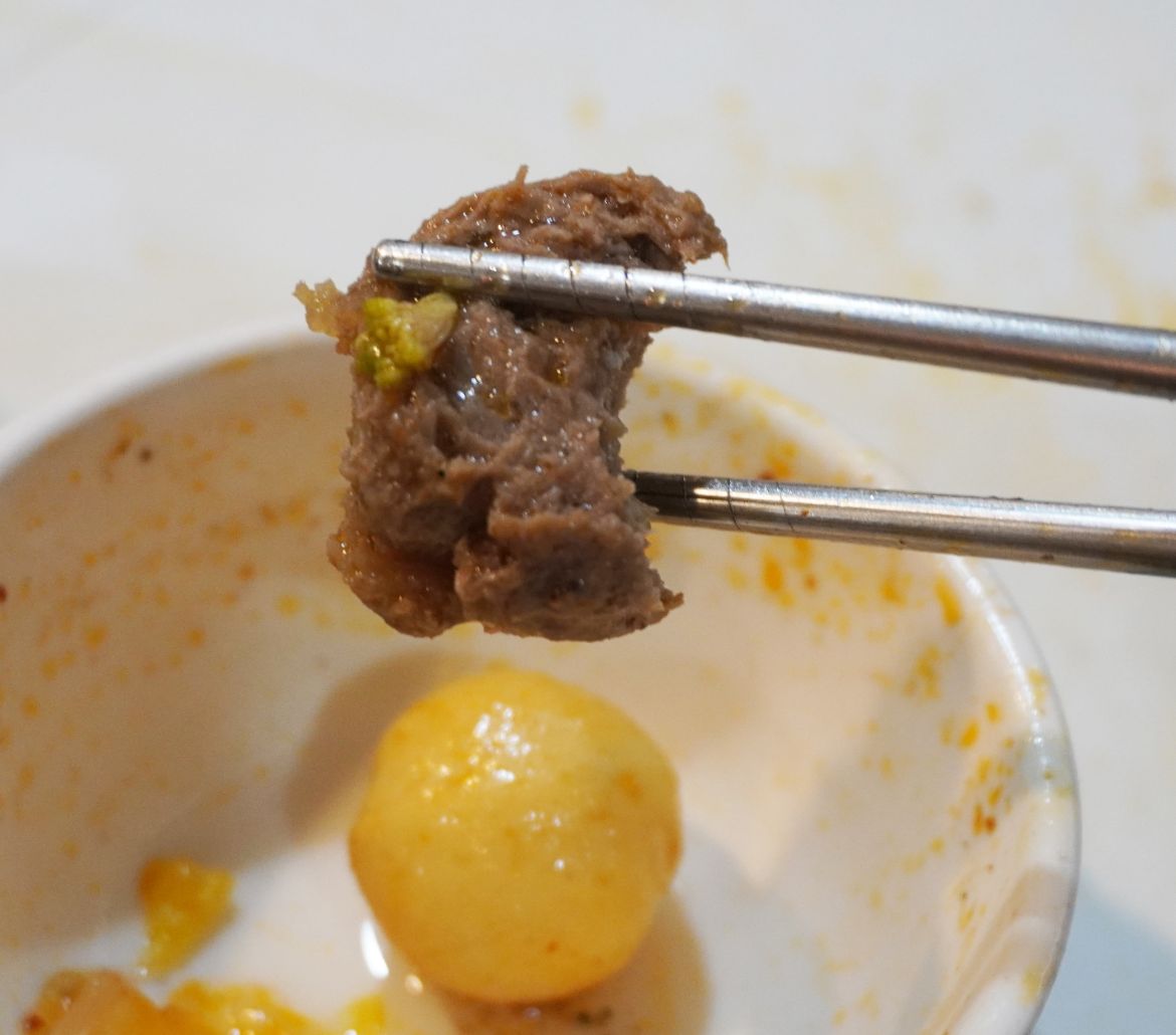 台東市美食|夫妻肺片鴛鴦麻辣火鍋|在地30年人氣麻辣鍋店,湯頭香麻濃郁,食材新鮮,麻辣乾拌麵推薦必點 - 第20張圖