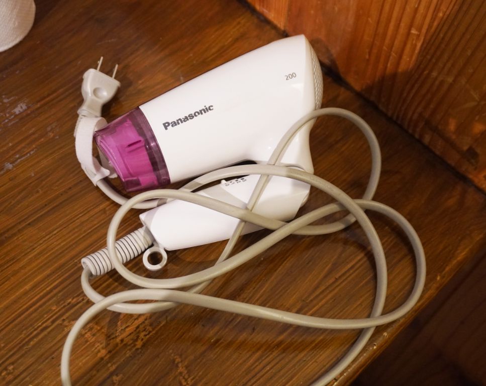 台東住宿|旅人驛站鐵花文創館|鄰近波浪屋的商務旅館,空間簡約乾淨 - 第31張圖