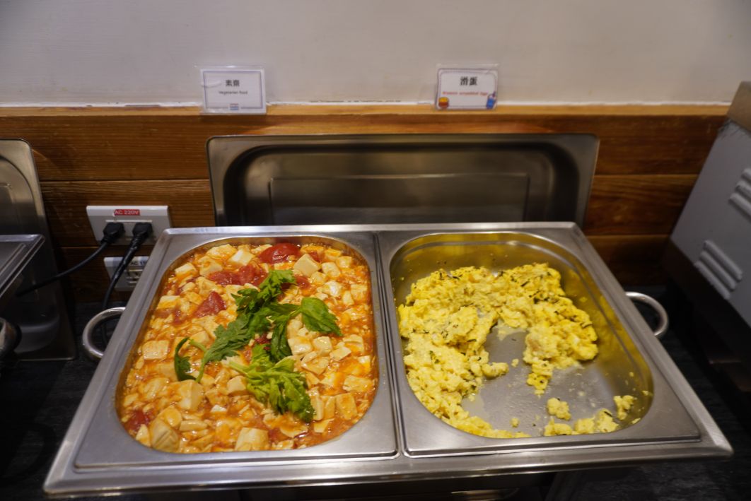 台東住宿|旅人驛站鐵花文創館|鄰近波浪屋的商務旅館,空間簡約乾淨 - 第37張圖