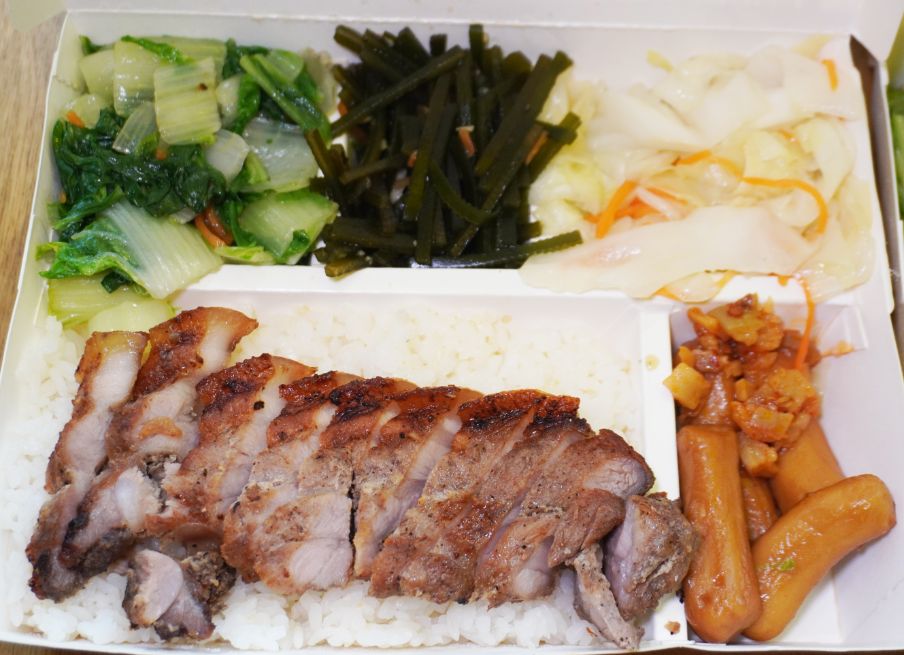 南港便當外送推薦｜烤食煮盒南港店｜鄰近南港展覽館的烤物便當，豐富美味的健康餐盒