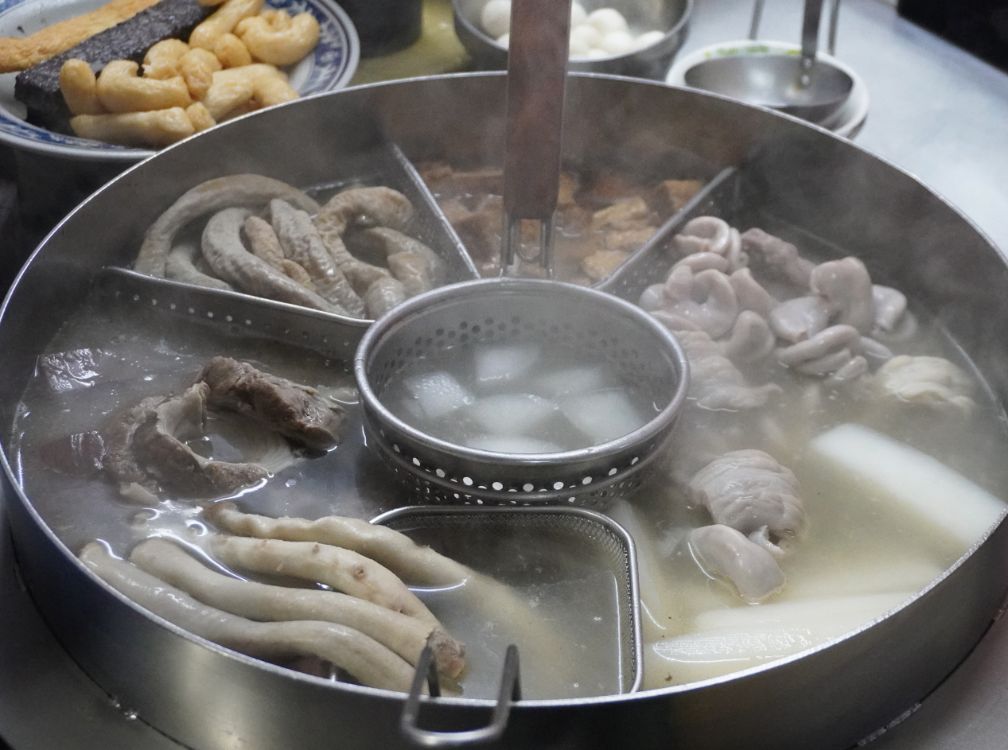 基隆美食|安樂市場菜頭滷|隱身於傳統市場的銅板美食,基隆100碗推薦名單(附菜單) - 第7張圖 基隆美食|安樂市場菜頭滷|隱身於傳統市場的銅板美食,基隆100碗推薦名單(附菜單)