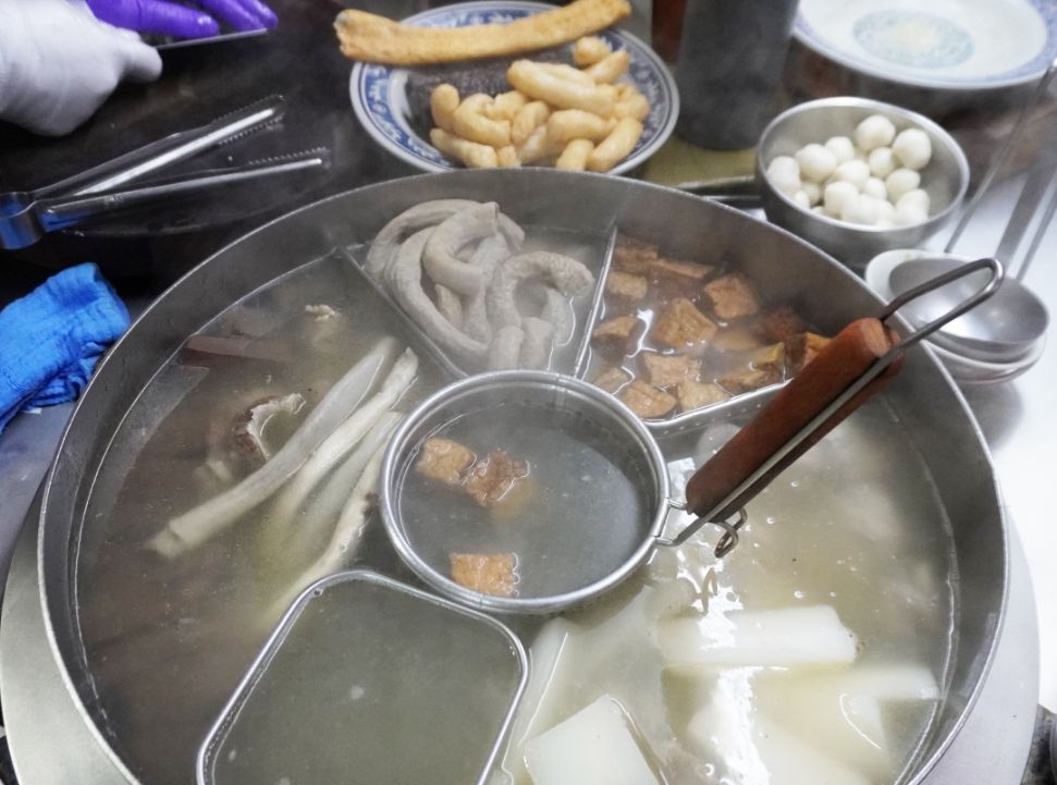 基隆美食|安樂市場菜頭滷|隱身於傳統市場的銅板美食,基隆100碗推薦名單(附菜單) - 第5張圖 基隆美食|安樂市場菜頭滷|隱身於傳統市場的銅板美食,基隆100碗推薦名單(附菜單)