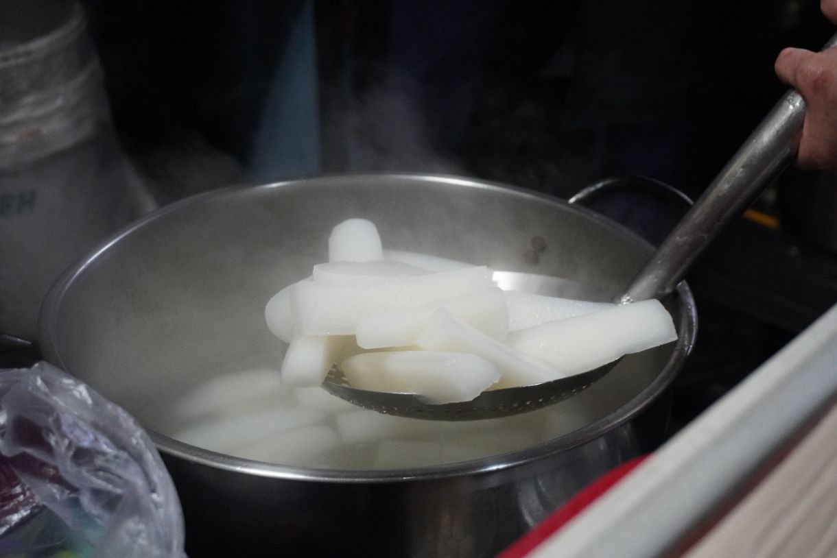 基隆美食｜安樂市場菜頭滷｜隱身於傳統市場的銅板美食，基隆100碗推薦名單(附菜單)