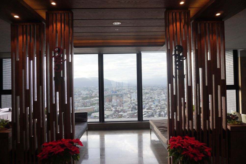 宜蘭羅東｜東西匯EAST 23 日式懷石料理｜村却國際溫泉酒店23樓景觀餐廳，高空美景搭配精緻懷石料理，滿滿幸福感