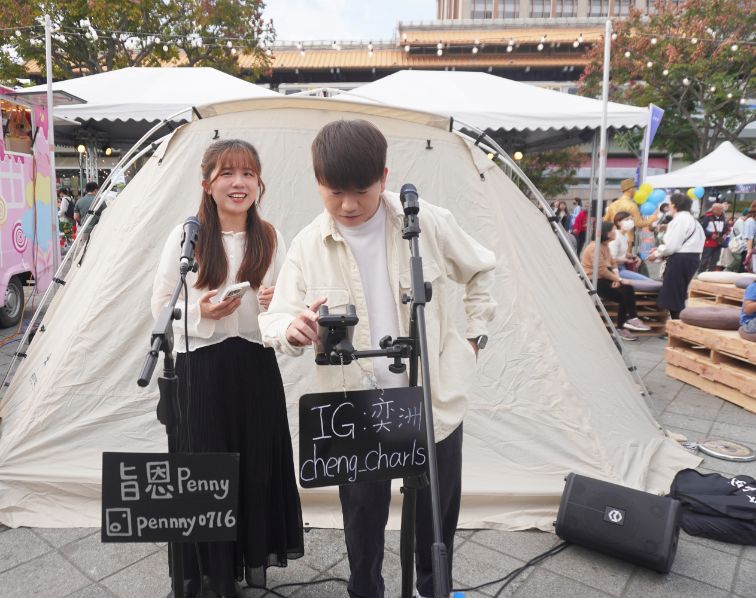 【攻略】2025北歐聖誕OUTDOOR嘉年華｜跟聖誕老公公近距離互動，坐在帳棚下欣賞精采的電影