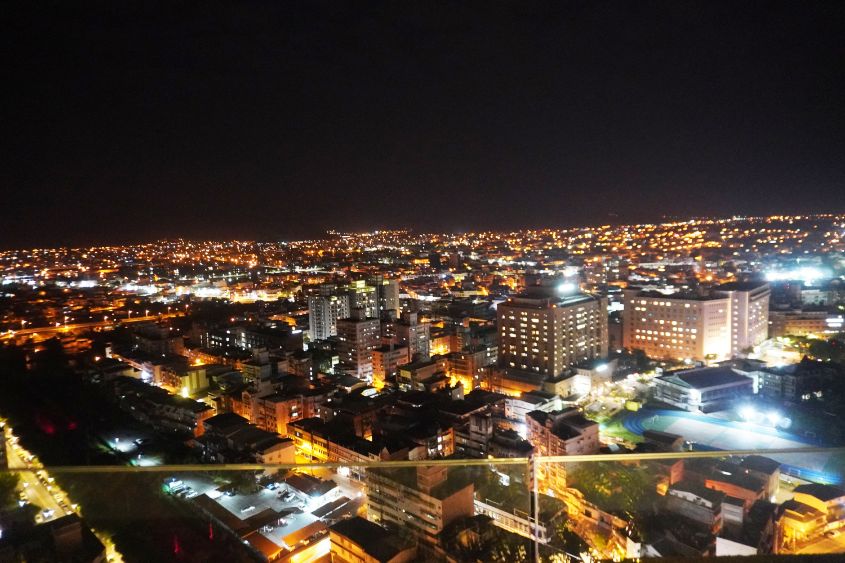 宜蘭羅東｜村却The Roof 190星空酒吧｜擁有270度視野的景觀酒吧