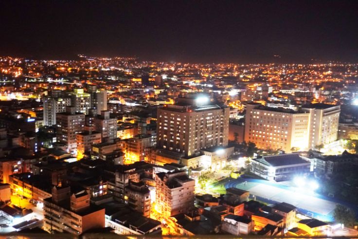 宜蘭羅東｜村却The Roof 190星空酒吧｜擁有270度視野的景觀酒吧