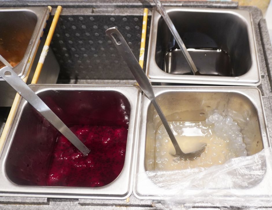 台北南港｜紅玉滿赤心雞蛋糕｜期間限定美食，來LaLaport逛商場看電影必吃