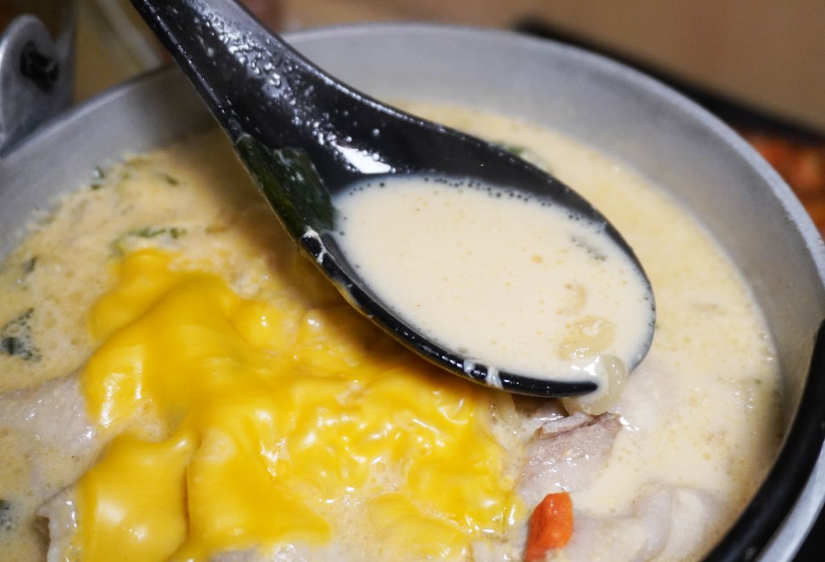 台北大安｜柒息地串燒居酒屋延吉店｜鄰近大巨蛋的宵夜天堂，神醬串燒一吃入魂、鍋物湯品令人驚豔