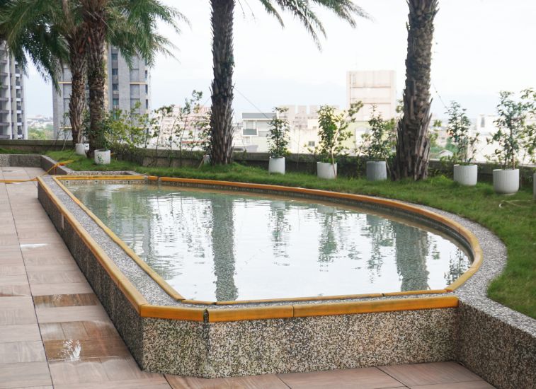 開團｜村却國際溫泉酒店｜羅東溫泉飯店推薦，雙湯池，百萬夜景，明廚百匯吃到飽，情侶約會首選