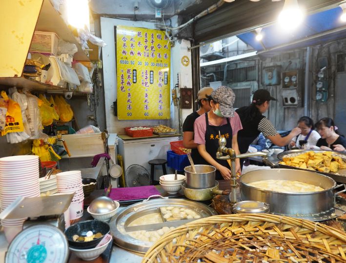 基隆仁愛|魚丸伯仔|2025年500碗推薦店家,豆干包湯頭清甜,配料豐富,推薦必吃 - 第4張圖