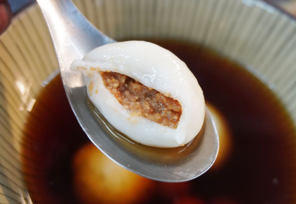 台北松山｜呷好圓 HowYuan 湯圓專賣｜在地30年老店，隱身於南京公寓市場的美味湯圓店