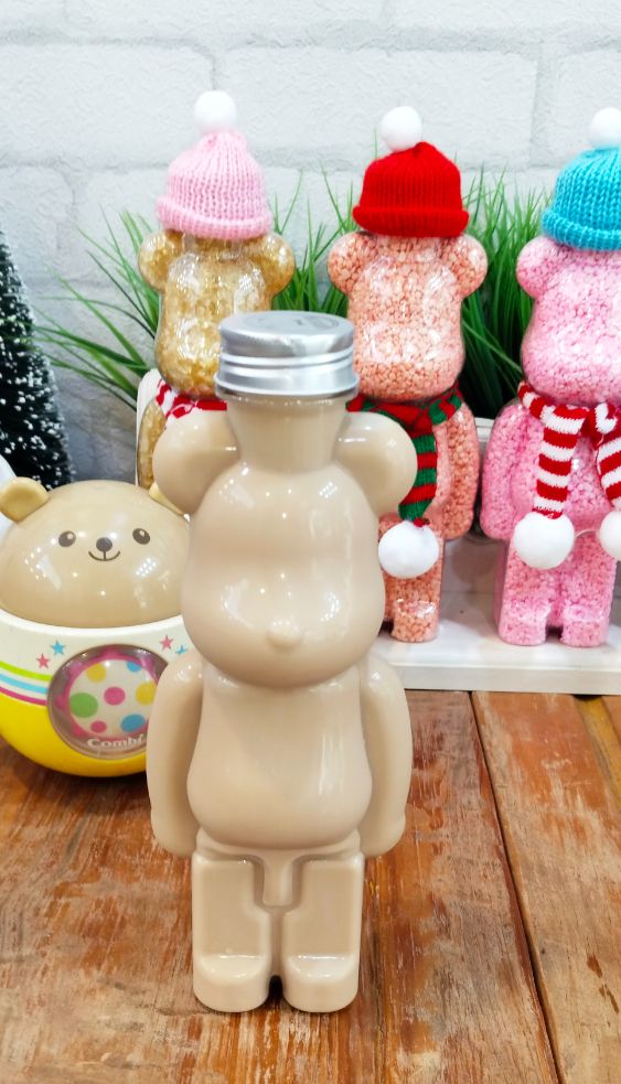 高雄奶茶推薦｜鹽埕小熊奶茶｜來奶茶一條街換個新口味，鄰近雙妃奶茶，萌萌的小熊奶茶超好拍