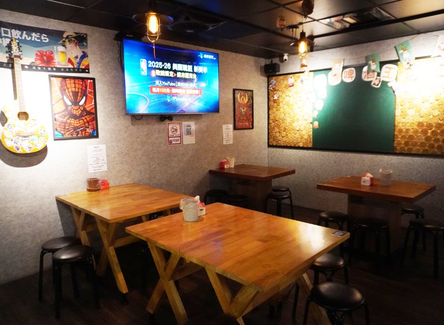 基隆仁愛│微醺串燒站│鄰近愛四路夜市的評價串燒居酒屋，食材新鮮手藝好，越晚越熱鬧