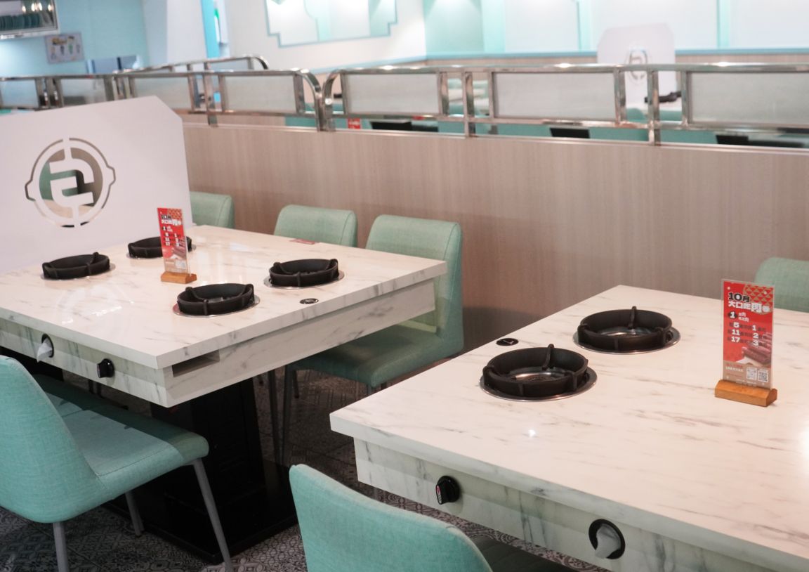 高雄三民｜五鮮級鍋物專賣陽明店｜超人氣平價小火鍋，17盎司肉片超狂，湖水綠牆面推薦必拍