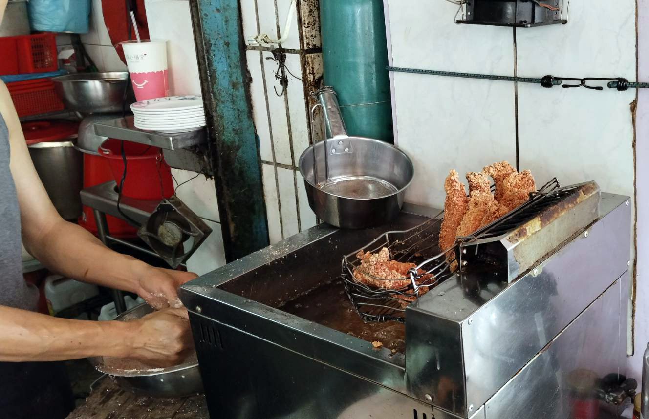 台北大同|民樂旗魚米粉湯|大稻埕必吃美食小吃,迪化街人氣炸物 - 第5張圖 台北大同|民樂旗魚米粉湯|大稻埕必吃美食小吃,迪化街人氣炸物