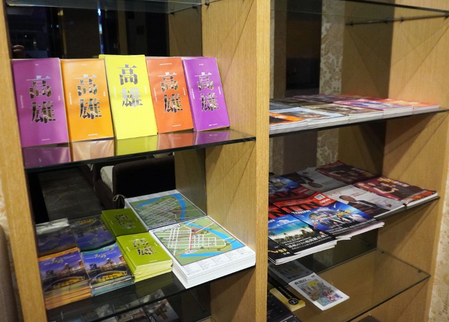 高雄住宿|鮪魚家族飯店鹽埕館|位置超好的平價商務旅館,周邊美食小吃豐富 - 第11張圖 高雄住宿|鮪魚家族飯店鹽埕館|位置超好的平價商務旅館,周邊美食小吃豐富