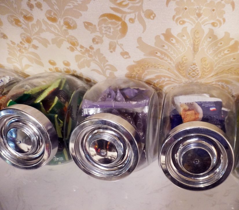 高雄住宿｜鮪魚家族飯店鹽埕館｜位置超好的平價商務旅館，周邊美食小吃豐富