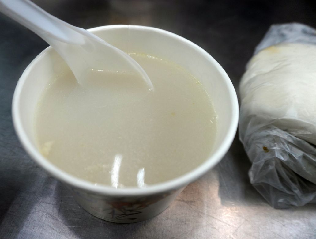 基隆中山｜(大)刈包四神湯專賣店｜復興路人氣美食，一段緣分讓好滋味被傳承