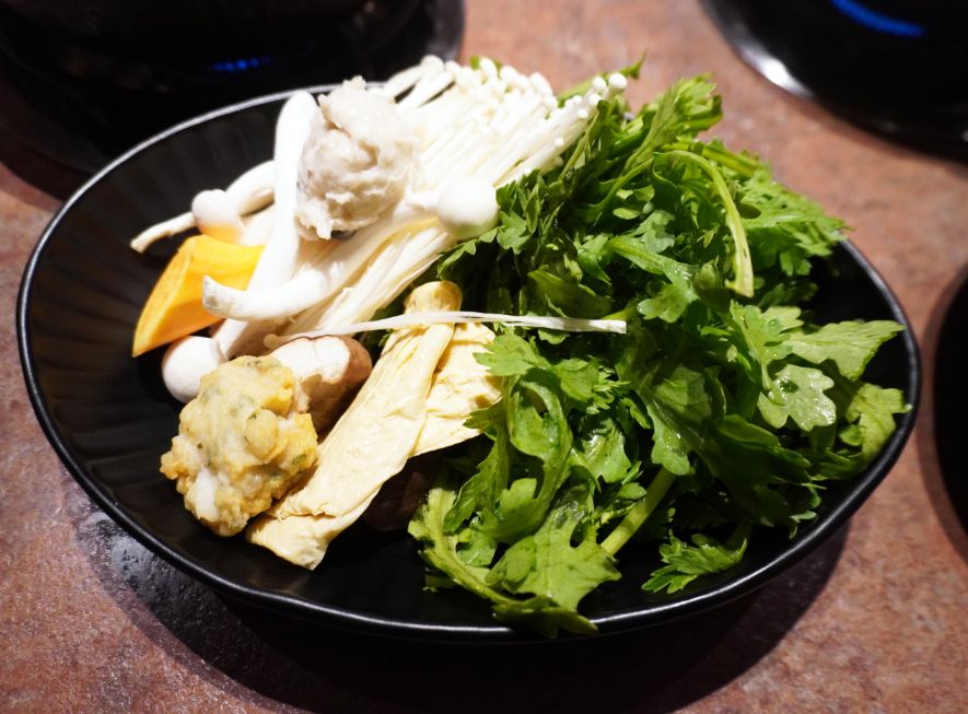 宜蘭火鍋推薦|鼎楓寶島火鍋旗艦店|冬山美食推薦,台式爆炒湯頭滋味濃郁,自助吧料豐富,有料蝦滑必推 - 第23張圖 宜蘭火鍋推薦|鼎楓寶島火鍋旗艦店|冬山美食推薦,台式爆炒湯頭滋味濃郁,自助吧料豐富,有料蝦滑必推