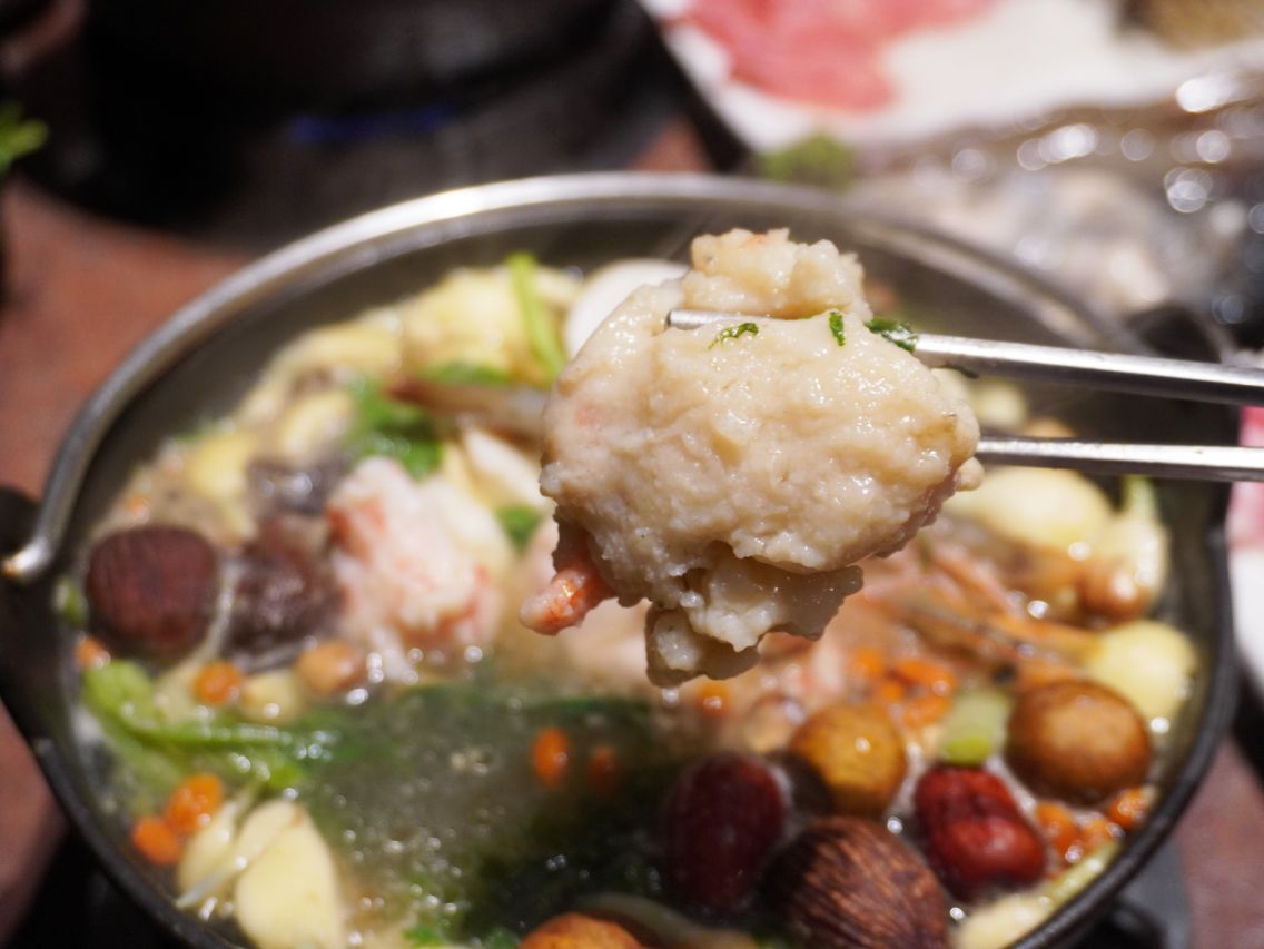 宜蘭火鍋推薦|鼎楓寶島火鍋旗艦店|冬山美食推薦,台式爆炒湯頭滋味濃郁,自助吧料豐富,有料蝦滑必推 - 第25張圖 宜蘭火鍋推薦|鼎楓寶島火鍋旗艦店|冬山美食推薦,台式爆炒湯頭滋味濃郁,自助吧料豐富,有料蝦滑必推