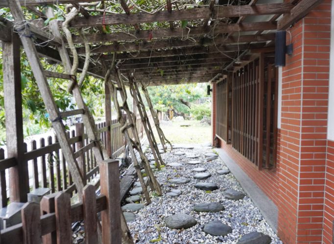 宜蘭火鍋推薦｜鼎楓寶島火鍋旗艦店｜冬山美食推薦，台式爆炒湯頭滋味濃郁，自助吧料豐富，有料蝦滑必推