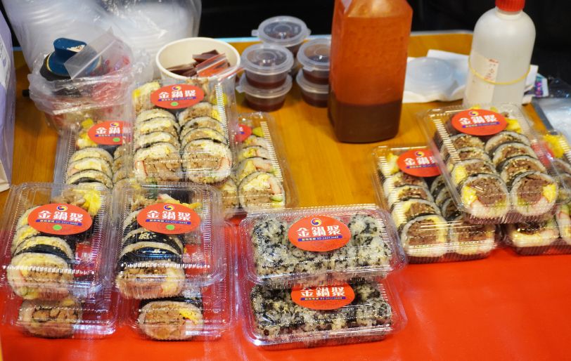 基隆攤位品牌｜金鍋聚 韓料鍋物│市集超人氣韓式料理，從實體店面轉攻市集擺攤，販售多款韓式美食小吃
