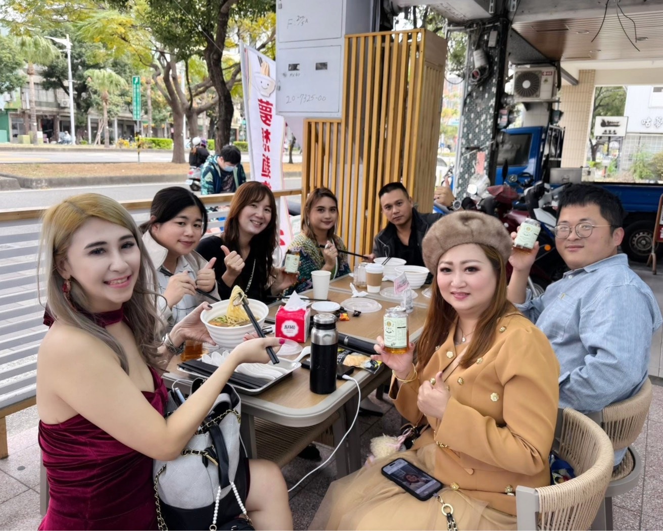 高雄苓雅|夢想麵館民權店|夜貓族的美味選擇,24小時營業,AI製麵煮麵的複合式餐飲空間 - 第34張圖 高雄苓雅|夢想麵館民權店|夜貓族的美味選擇,24小時營業,AI製麵煮麵的複合式餐飲空間