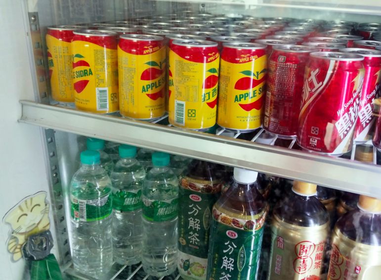 高雄新興｜汕頭泉成沙茶火鍋(中山總店)｜在地80年老店，沙茶火鍋創始店，汕頭扁魚鍋湯底濃郁好喝